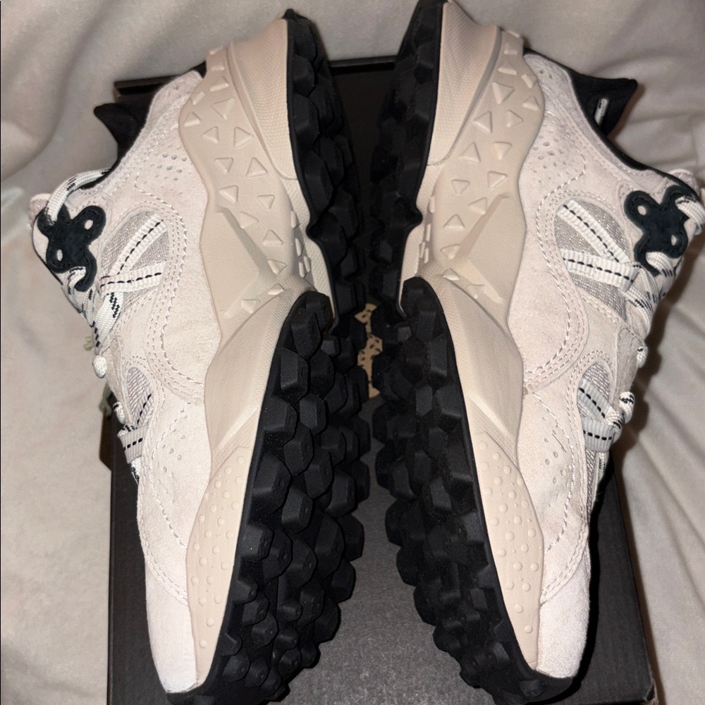 NWT Flower Mountain TIGER HILL UNI Suede and technical fabric sneakers - Beige - Picture 13 of 15
